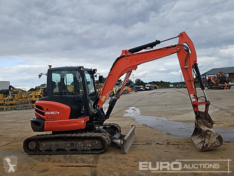 Lopatový nakládač Kubota KX057-4