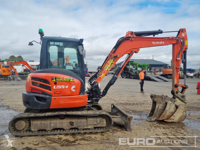 Lopatový nakládač Kubota U55-4
