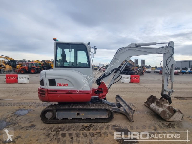 Graafmachine Takeuchi TB240