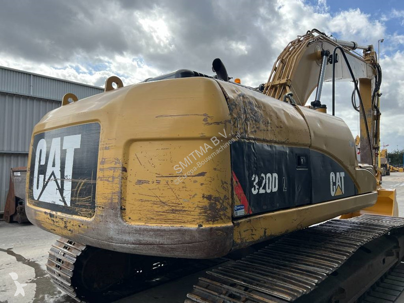 جرافة Caterpillar L