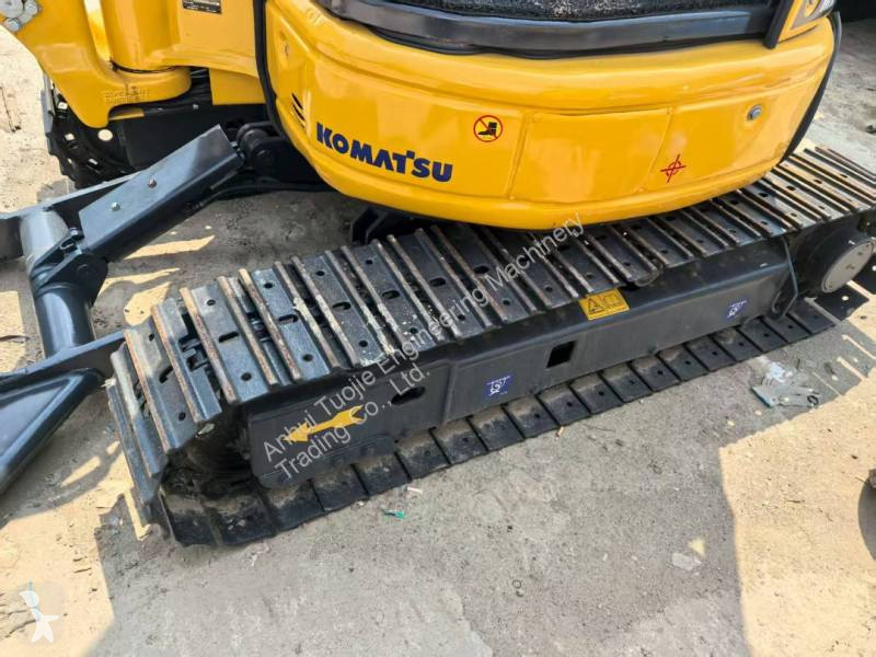 جرافة Komatsu