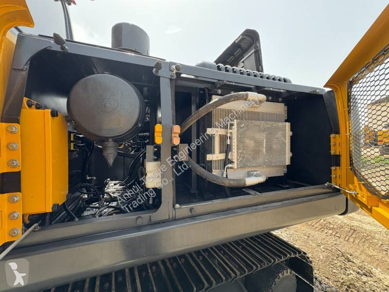 جرافة Volvo EC240