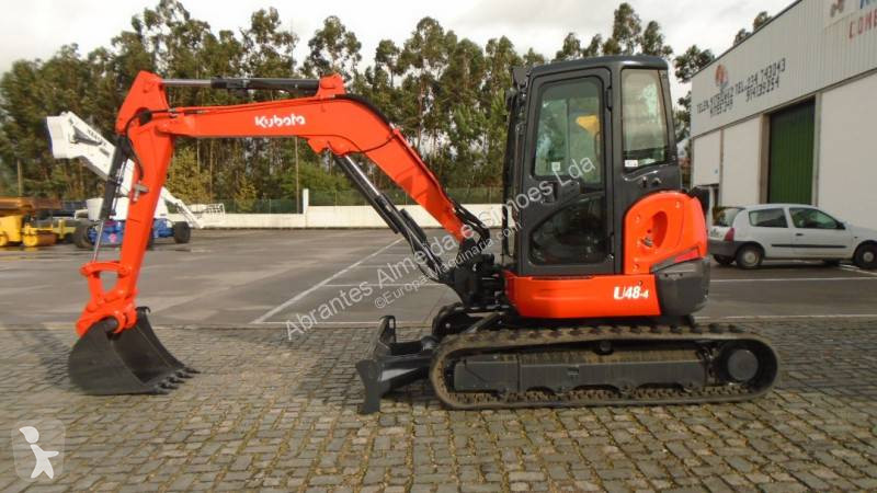 جرافة Kubota