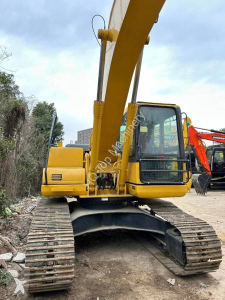 جرافة Komatsu