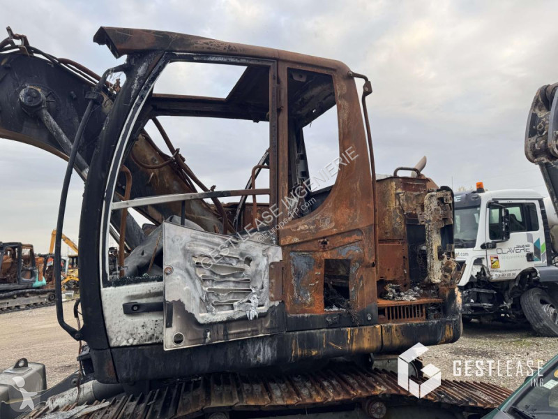 جرافة Liebherr R COMPACT