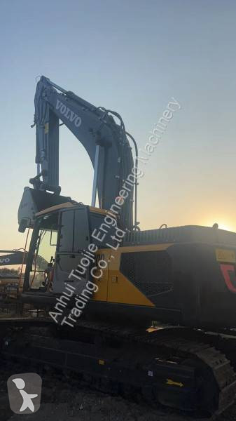 جرافة Volvo EC300