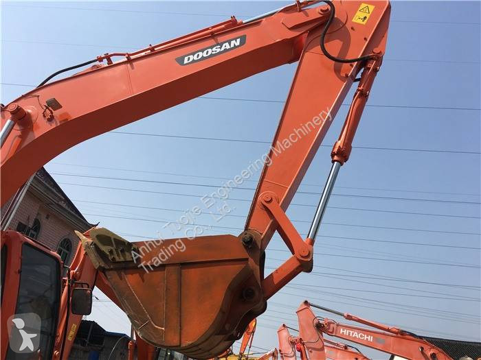 جرافة Doosan DH210W