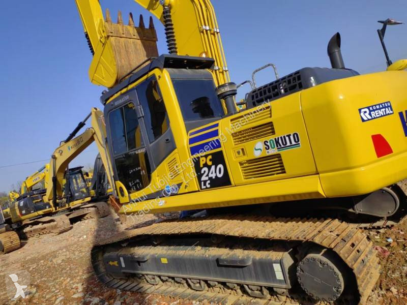 جرافة Komatsu