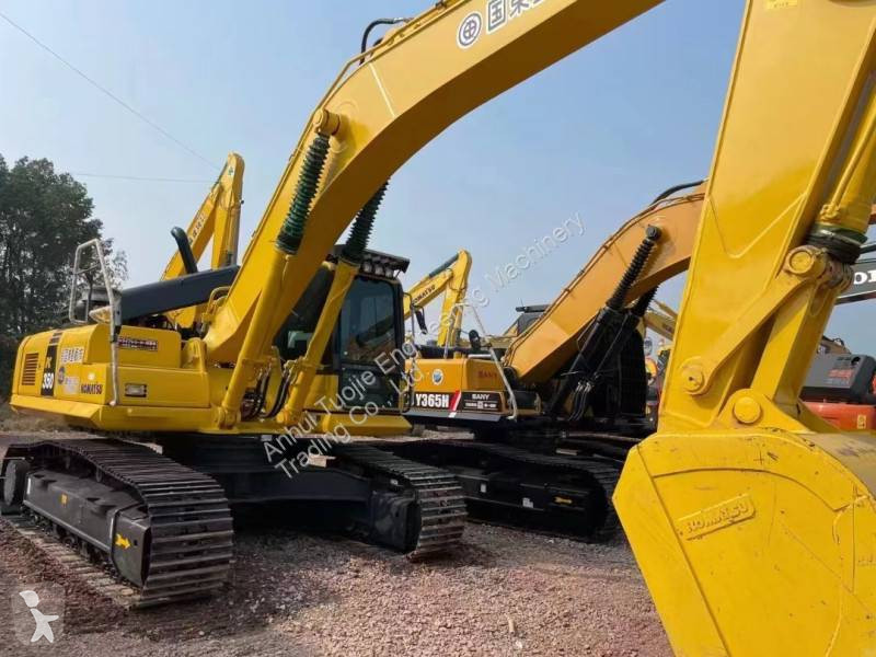 جرافة Komatsu