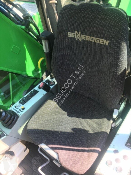 جرافة Sennebogen 821