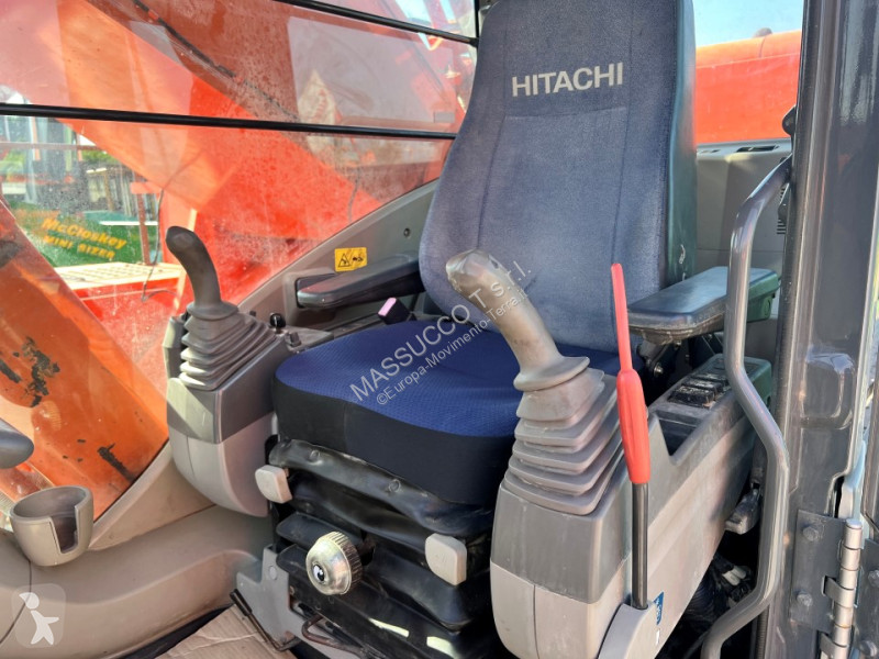 Rýpadlo Hitachi