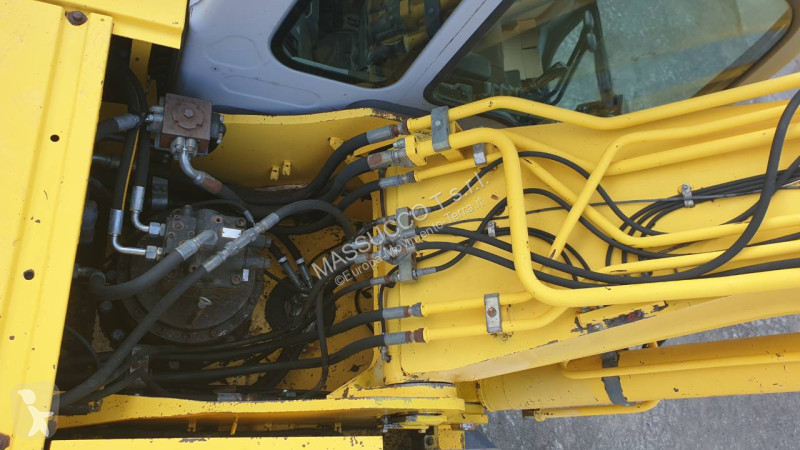 جرافة New Holland