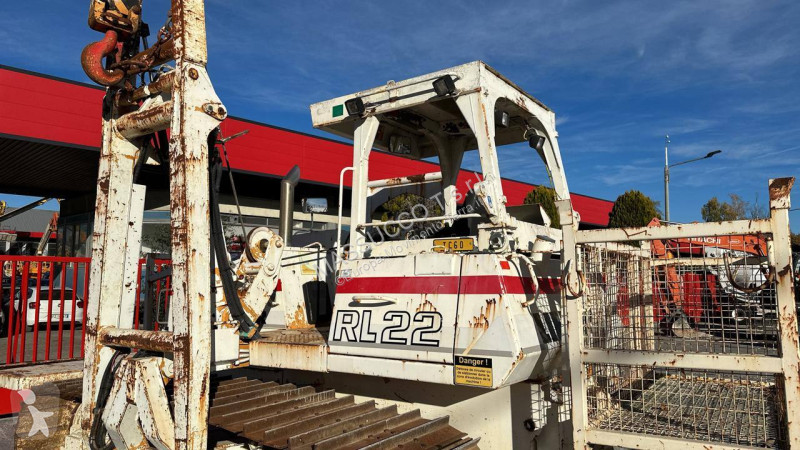 جرافة Liebherr RL 22 B