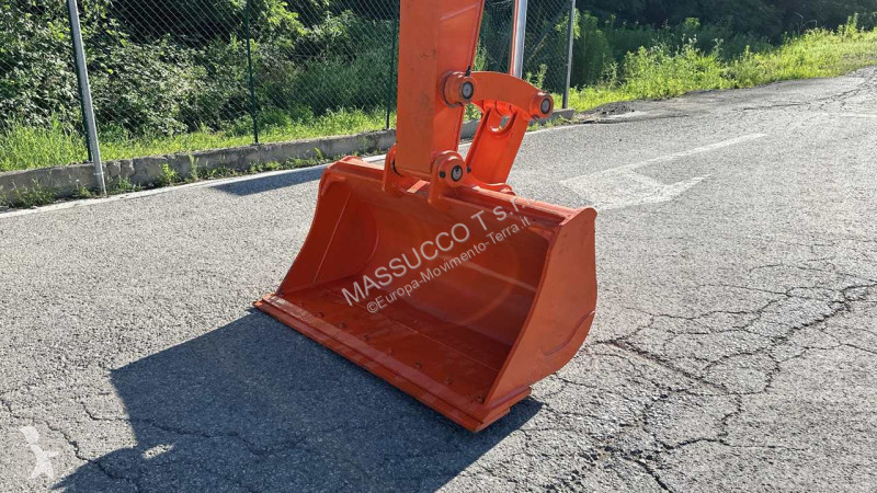 Экскаватор Hitachi 7