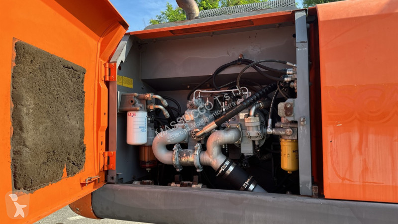 Escavatore Hitachi T-3
