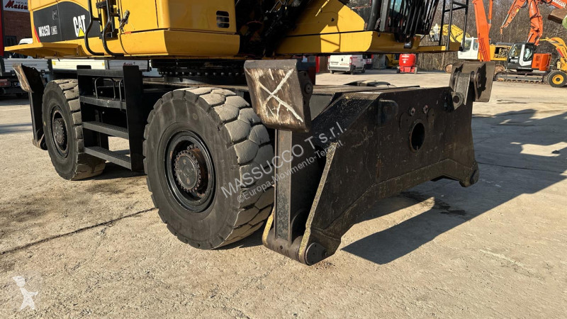 Rýpadlo Caterpillar M 4X4