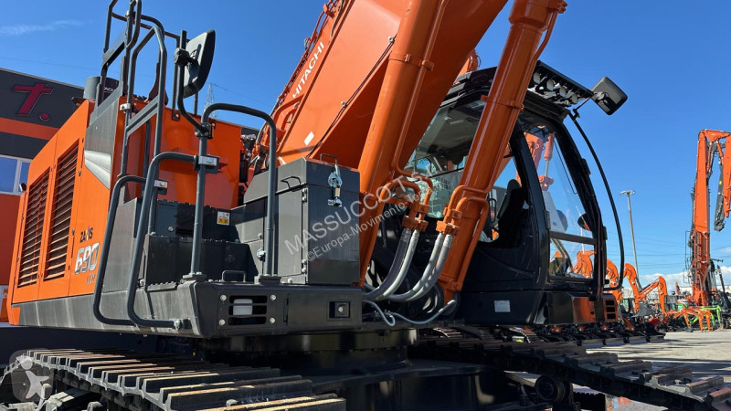 Escavatore Hitachi ZX690LCH-7