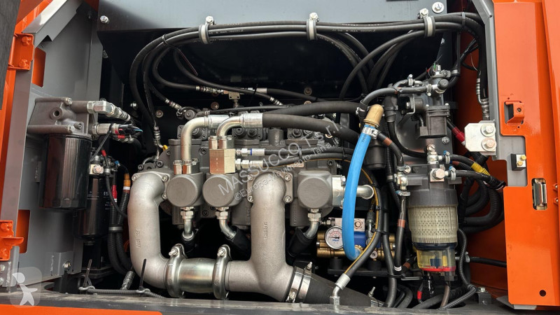 Rýpadlo Hitachi KMC380S-7