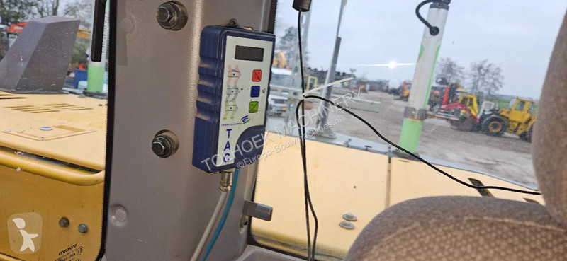 Escavatore Volvo ECR 235