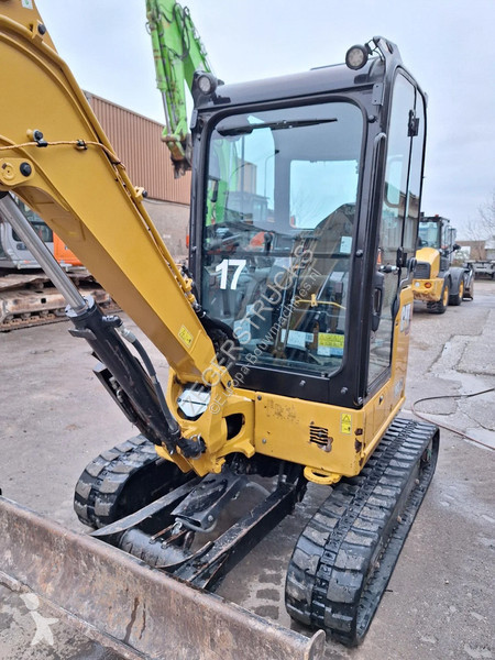 Экскаватор Caterpillar .7