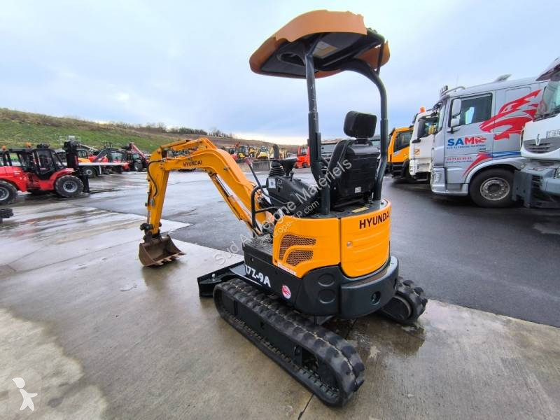 جرافة Hyundai ROBEX 17Z-9A