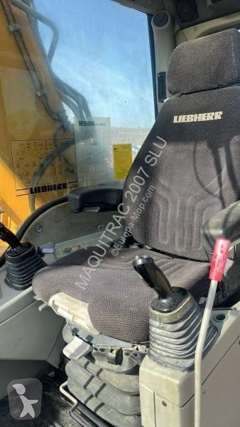 Rýpadlo Liebherr R 906 LC