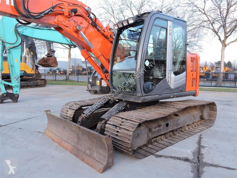 جرافة Hitachi ZX135