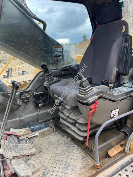 جرافة Volvo EC360