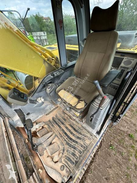 Rýpadlo New Holland 305