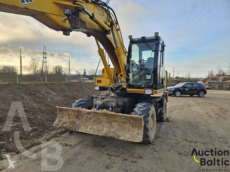 جرافة JCB
