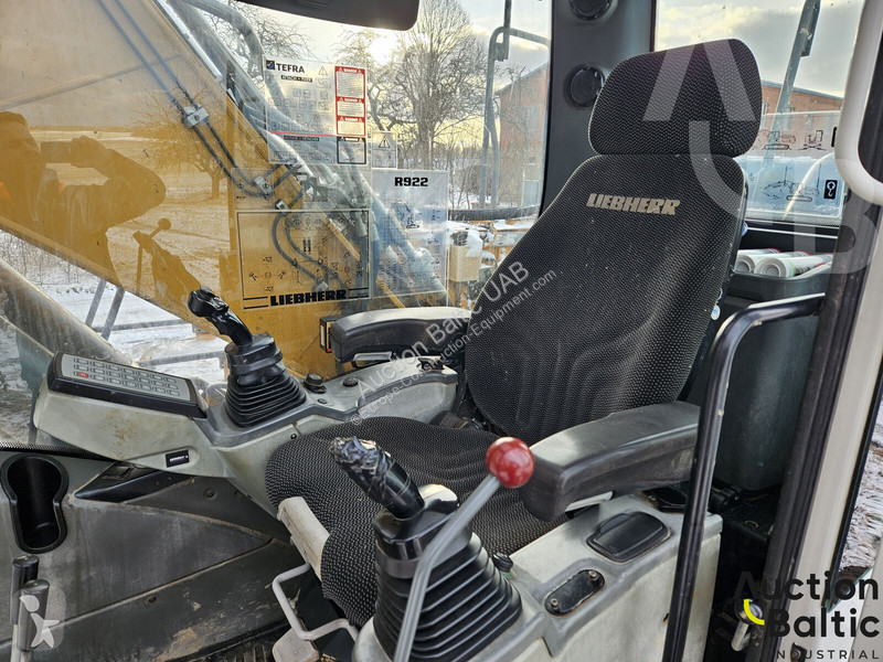 Rýpadlo Liebherr R922