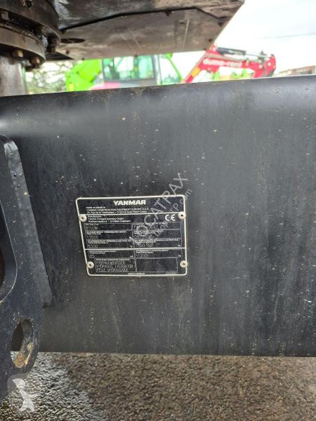 جرافة Yanmar  B 110 W