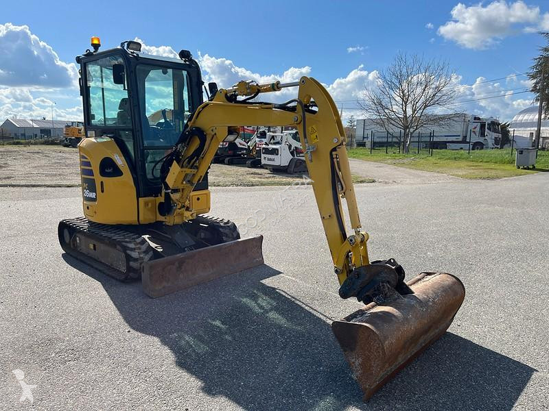 جرافة Komatsu