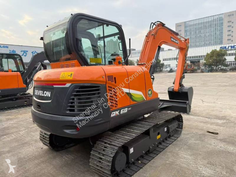 جرافة Develon DX60 ACE