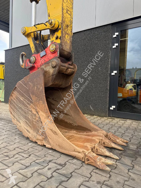 جرافة Komatsu