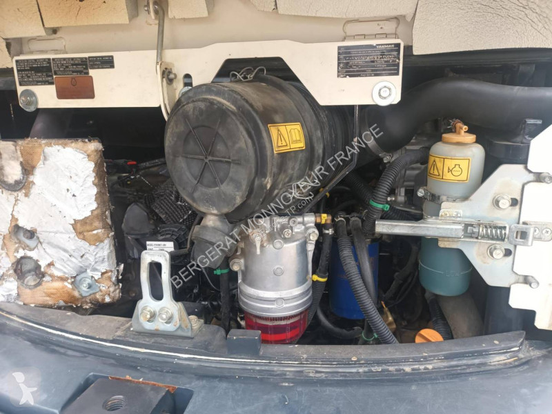 جرافة Yanmar SV100
