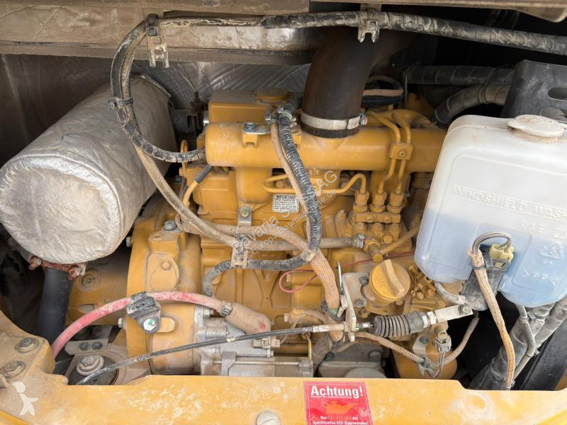 جرافة Caterpillar 3035E2