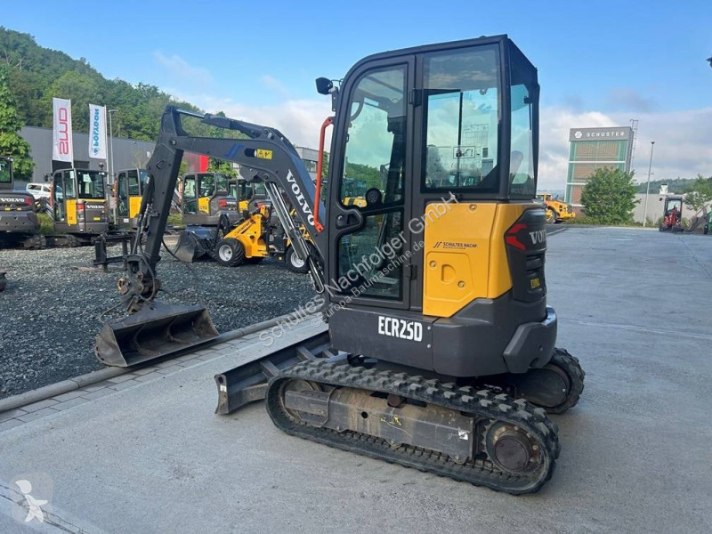 Lopatový nakládač Volvo ECR D