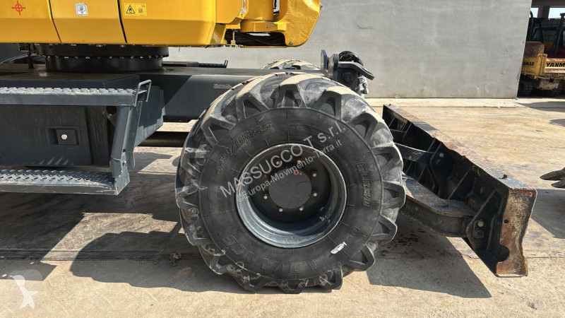 Rýpadlo Komatsu PW118MR-11