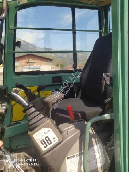 جرافة Yanmar