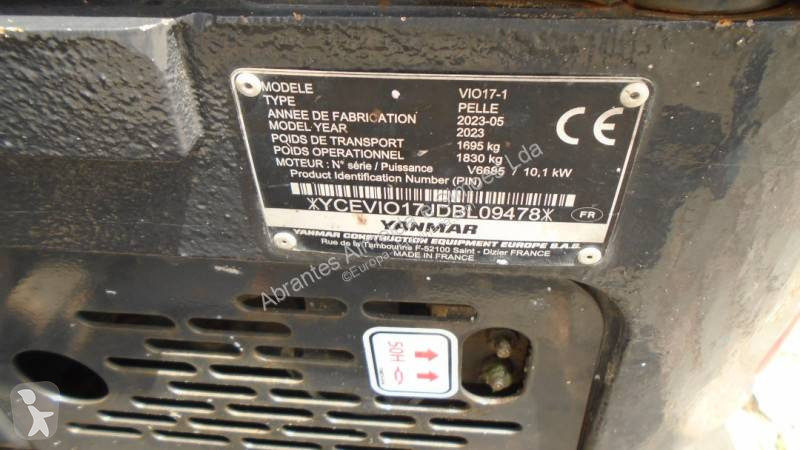 جرافة Yanmar