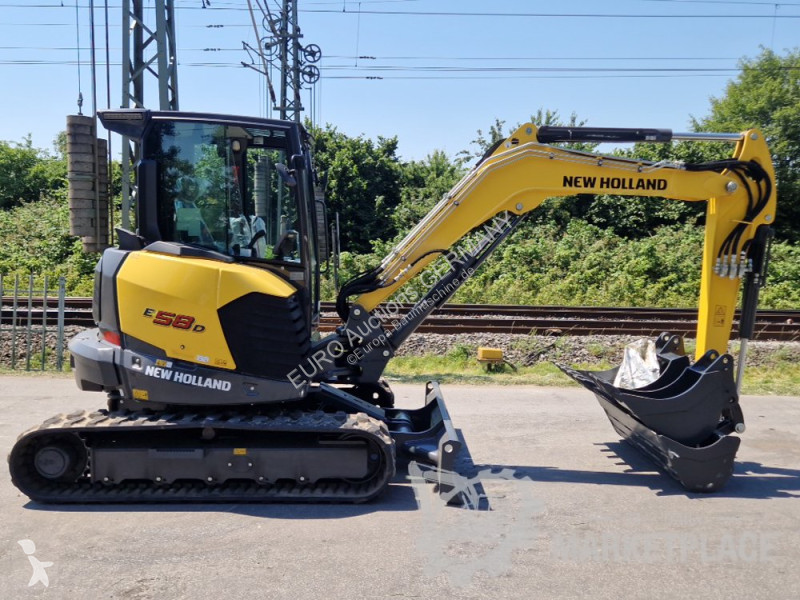 جرافة New Holland E58D