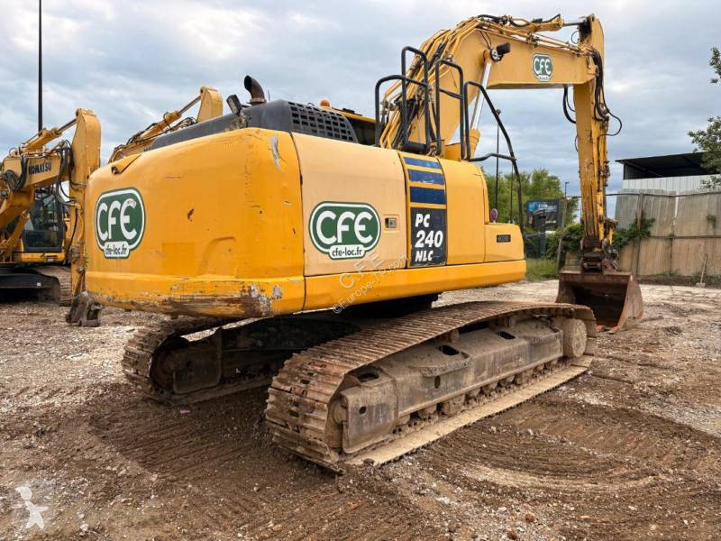 جرافة Komatsu