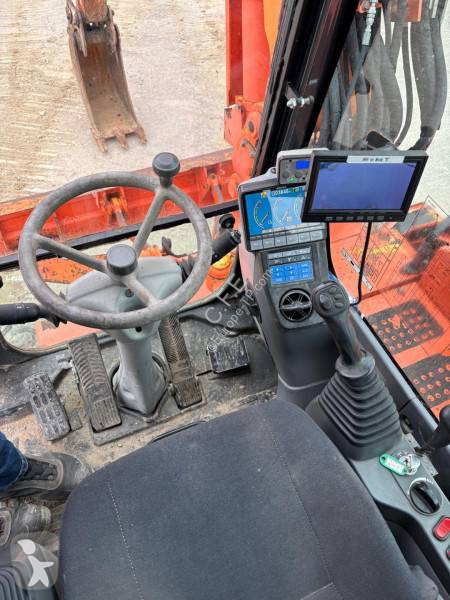 Lopatový nakládač Komatsu