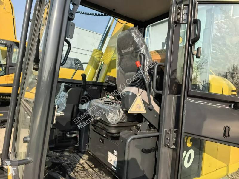 جرافة Komatsu PC70-11MO