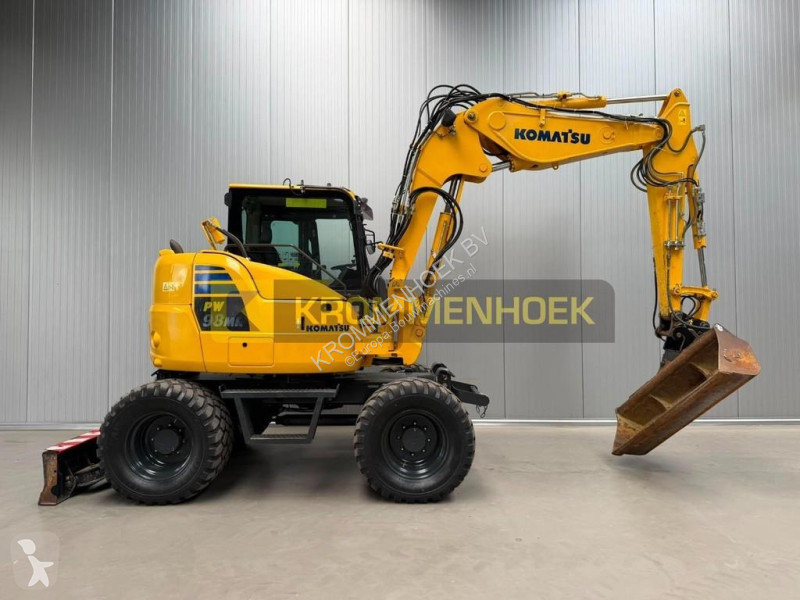 جرافة Komatsu MR-10