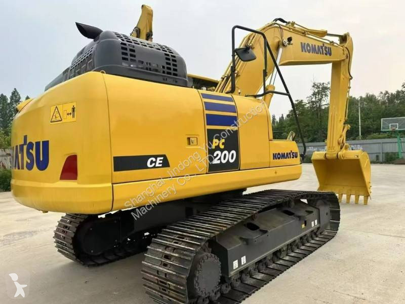 جرافة Komatsu PC200-11M1
