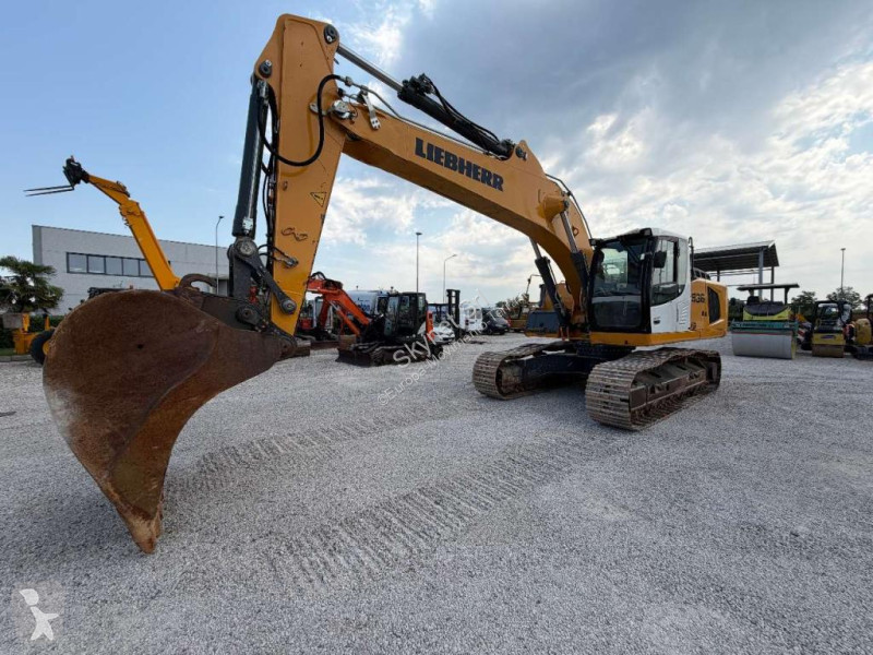 جرافة Liebherr R936 NLC