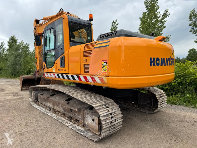 جرافة Komatsu
