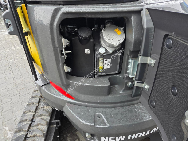 Lopatový nakládač New Holland  E38D